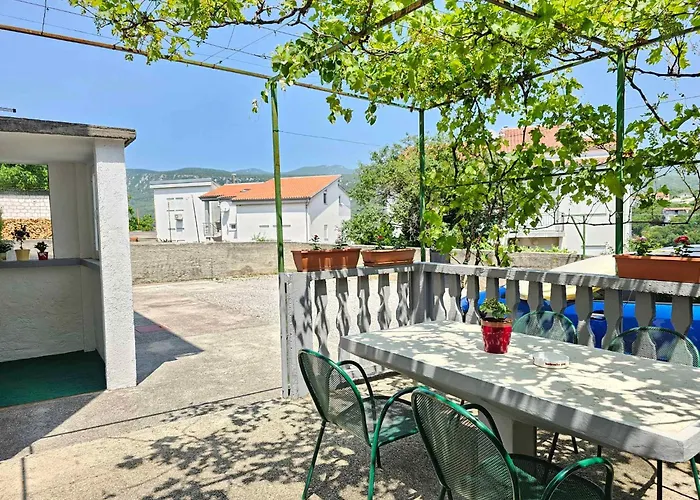 In 15491 Appartement Novi Vinodolski