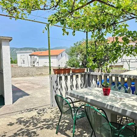 In 15491 Appartement Novi Vinodolski